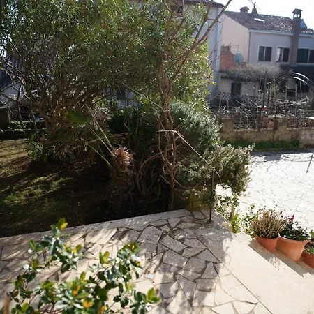 Villa Claudia Beach Apartment Premantura Extérieur photo